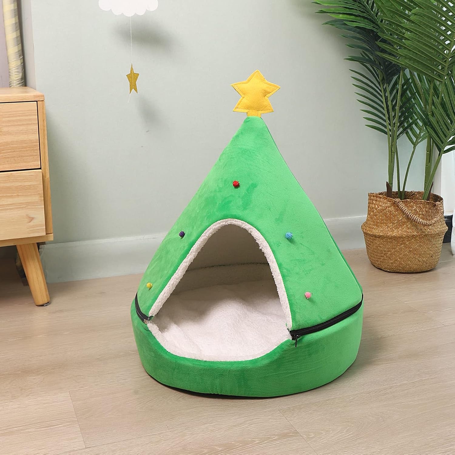 Christmas Tree Cat Bed Tent – Cozy Self-Warming Pet House for Cats & Small Dogs