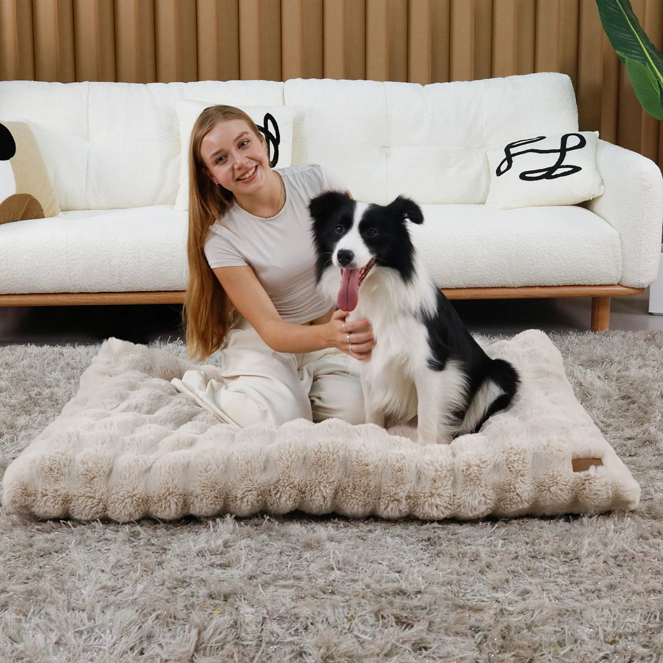 Ultra-Soft Plush Dog & Cat Bed – Calming Sleeping Bed with Thick Foam, Multiple Sizes - FurriendlyPaws | Furry Friends, Happy Hearts